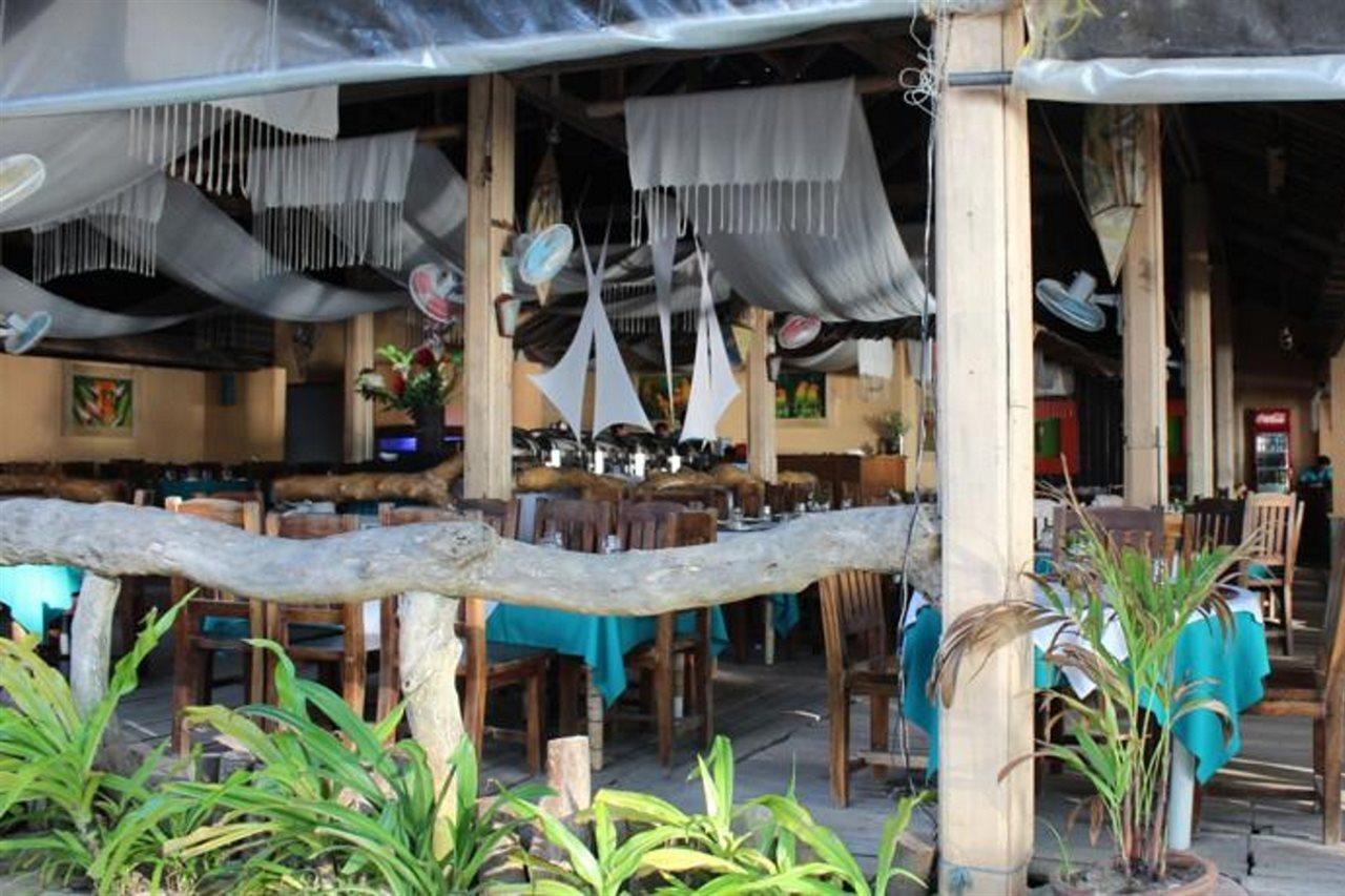 Casa Pilar Beach Resort Manoc-Manoc Eksteriør billede